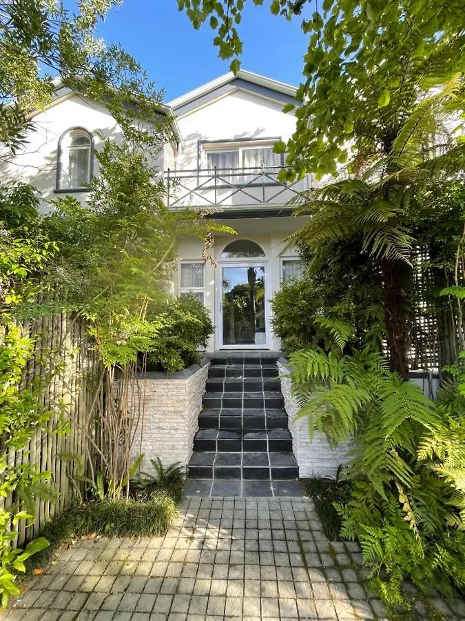 Constantiaberg Eco-Villa Cape Town Guest house
